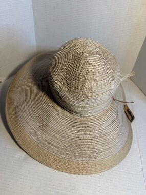 Classic Wide-Brim Straw Sun Hat in Natural Beige